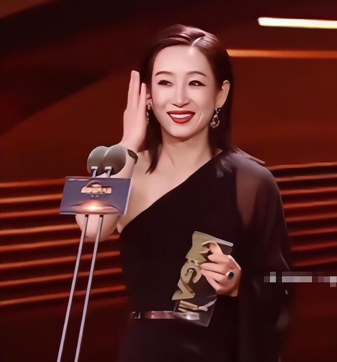 皮笑肉不笑脸僵在家茶壶煮豆角香迷糊麻将胡了2曾黎贵州地摊炫酸汤米线(图2)