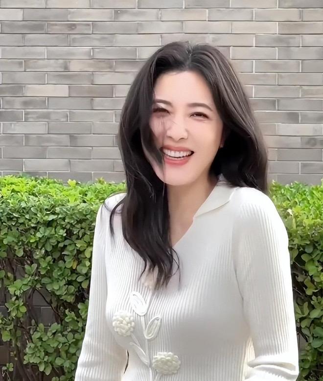 皮笑肉不笑脸僵在家茶壶煮豆角香迷糊麻将胡了2曾黎贵州地摊炫酸汤米线(图10) 皮笑肉不笑脸僵在家茶壶煮豆角香迷糊麻将胡了2曾黎贵州地摊炫酸汤米线(图10)