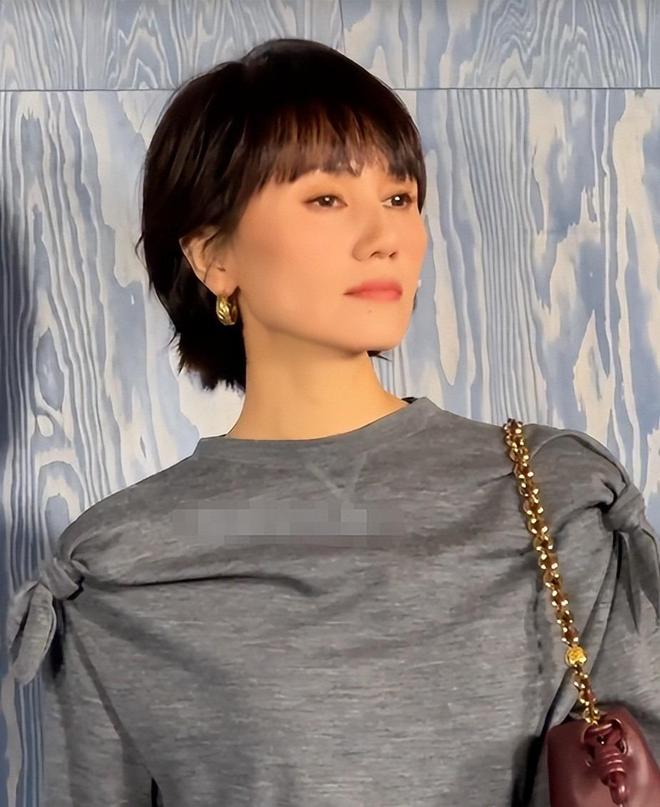 皮笑肉不笑脸僵在家茶壶煮豆角香迷糊麻将胡了2曾黎贵州地摊炫酸汤米线(图11) 皮笑肉不笑脸僵在家茶壶煮豆角香迷糊麻将胡了2曾黎贵州地摊炫酸汤米线(图11)